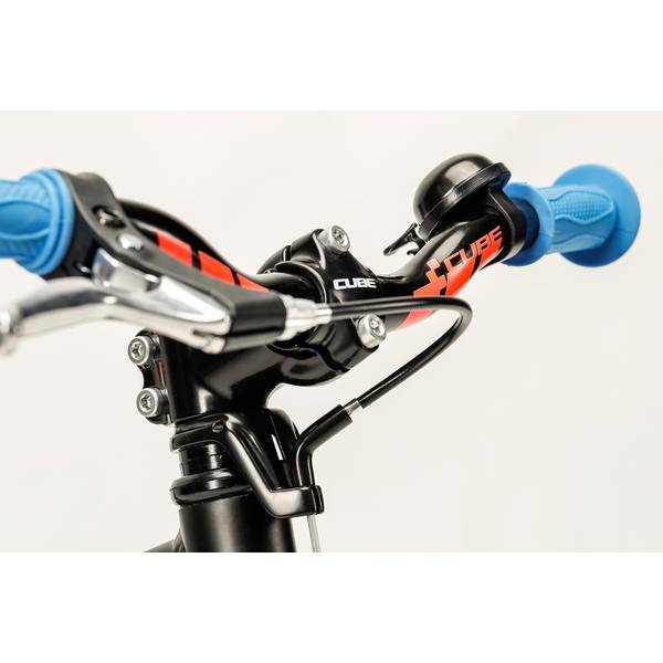 Bicicleta Cube Kid 160 black/flashred/blue 2016