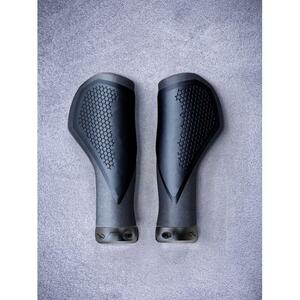 MANSOANE CUBE NATURAL FIT GRIPS COMFORT Black Grey S